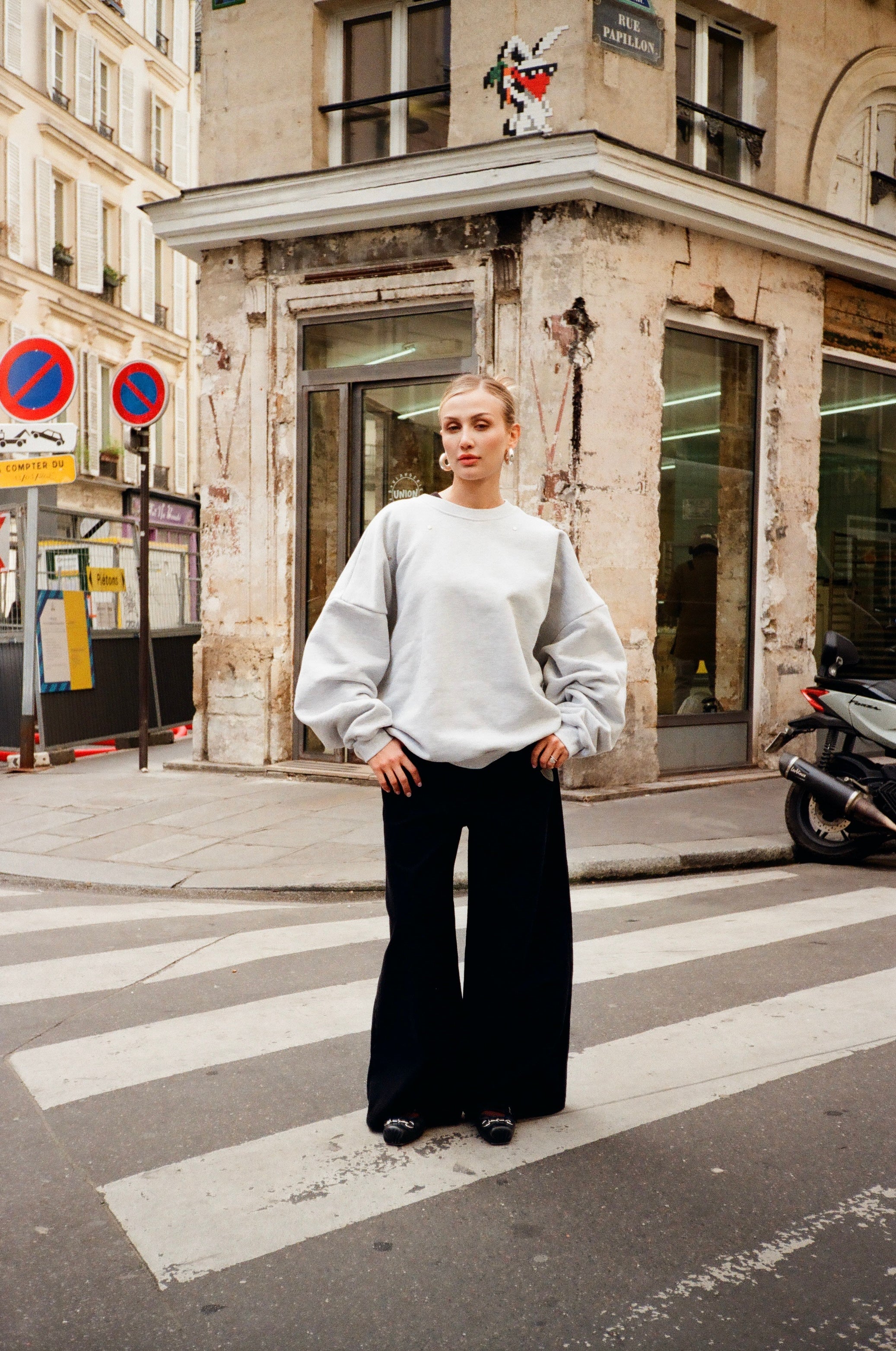 EVERGREEN LOOSE METAL RIVET CREWNECK - Image 6