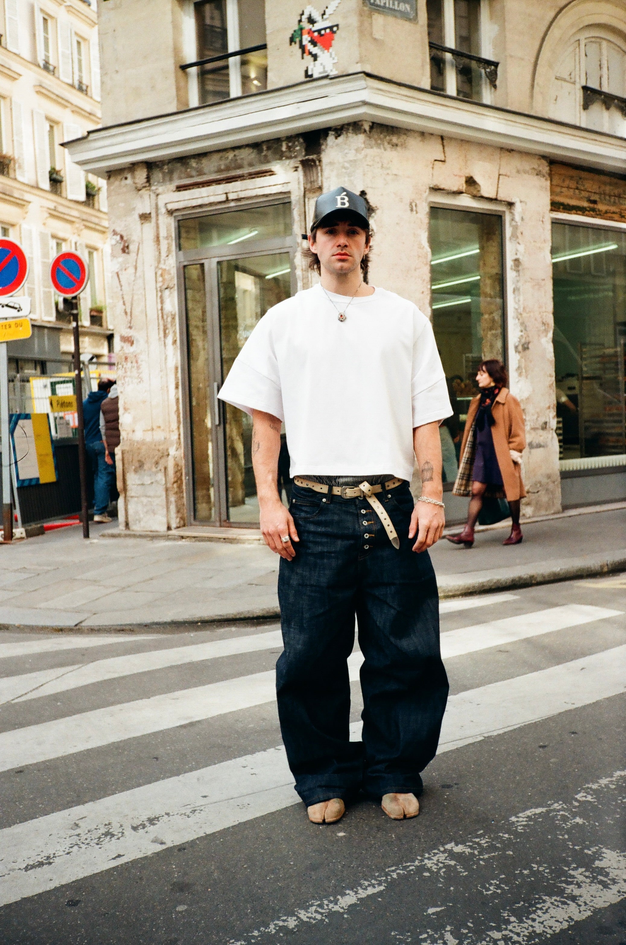 EVERGREEN TRIPLE ARM BOXY TEE - Image 4