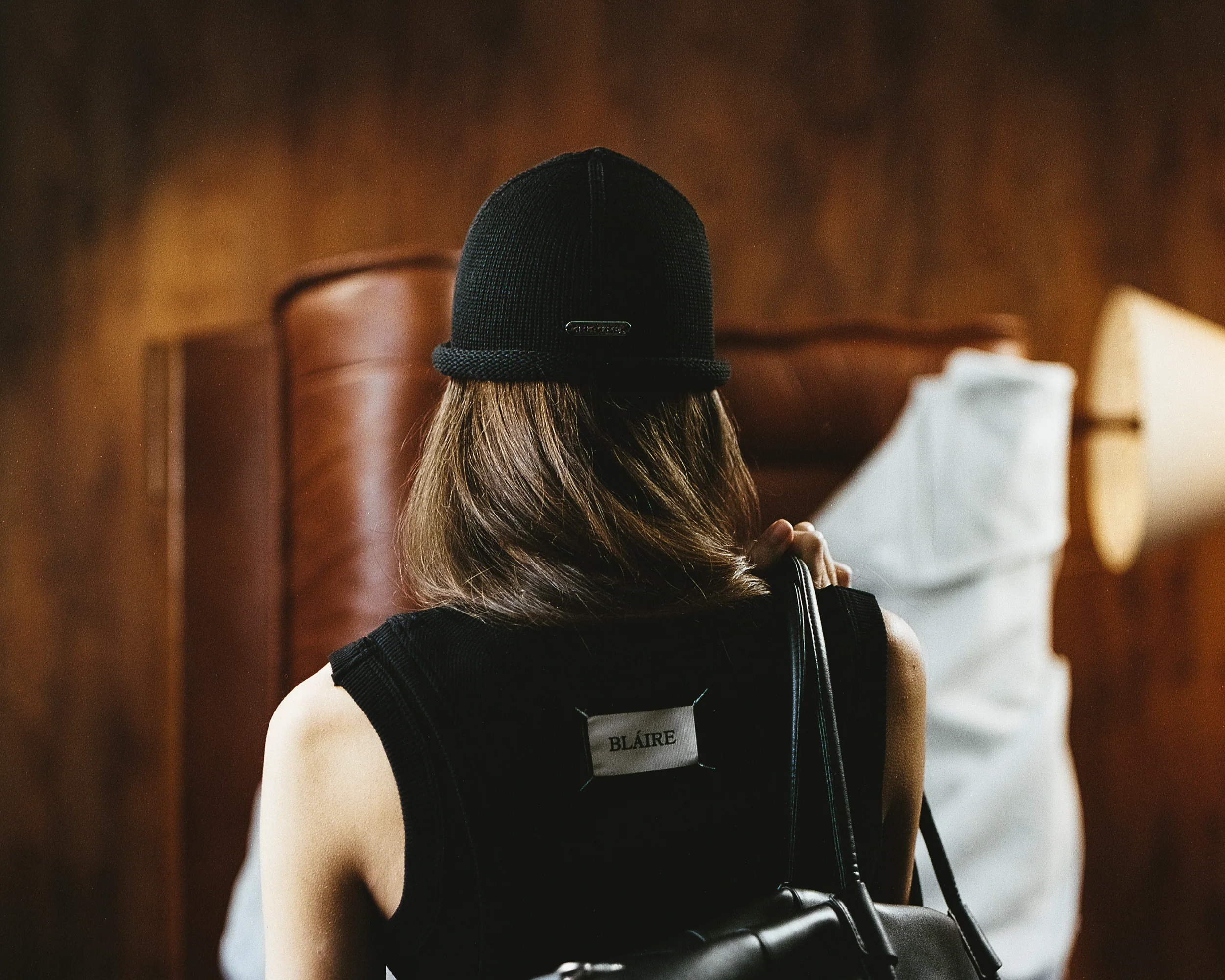 TRIMMED WOVEN BEANIE - Image 5